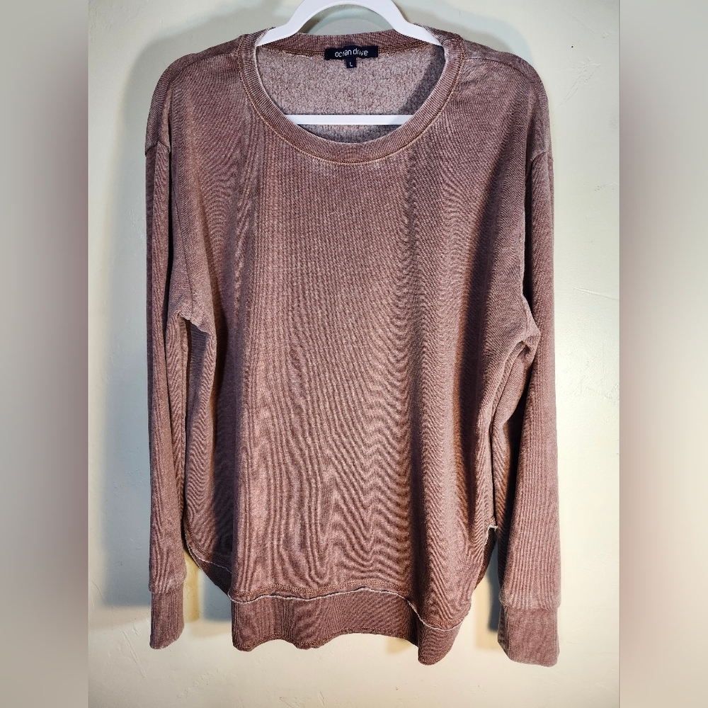 Ocean Drive Scoop Neck Rustic Distressed Cotton Blend Sz L